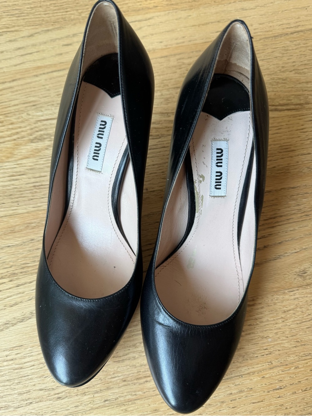 Miu Miu Black Leather Round Almond Toe Pump Heels Size 39